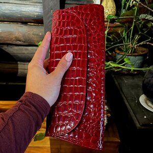 Alligator Handheld Clutch - Purse - Red